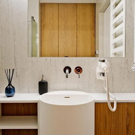 Bursztyn Blueapart יוראטה