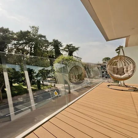 Bursztyn Blueapart יוראטה